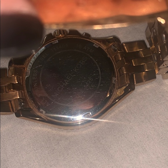 Michael Kors rose gold watch - Picture 6 of 6